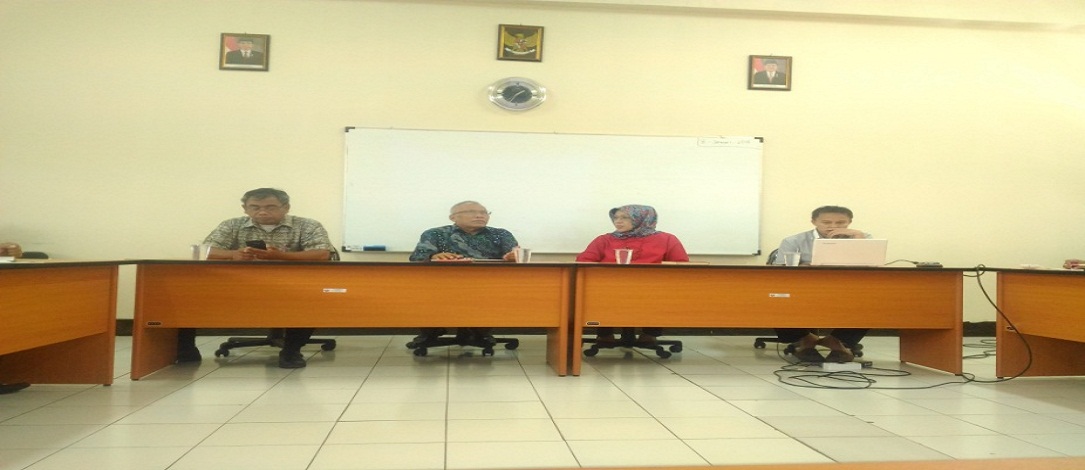 TIM ARSIPARIS UPI MELAKUKAN KUNJUNGAN KE FPSD