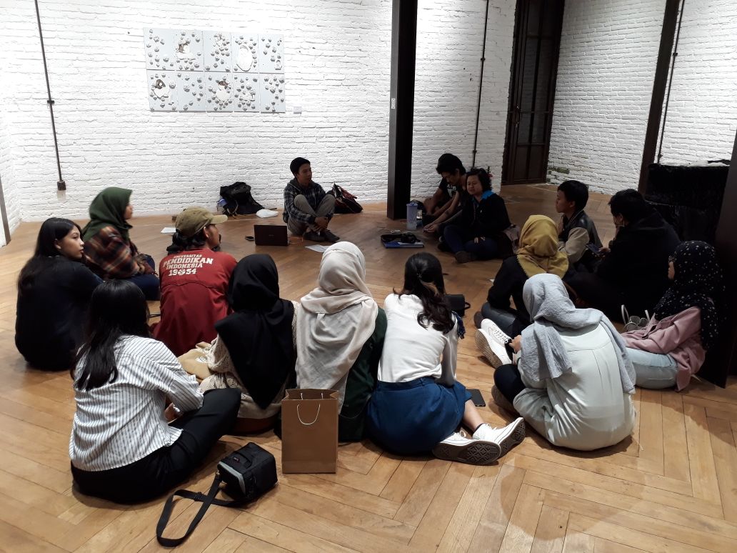 STUDI LAPANGAN MAHASISWA DEPARTEMEN PENDIDIKAN SENI RUPA