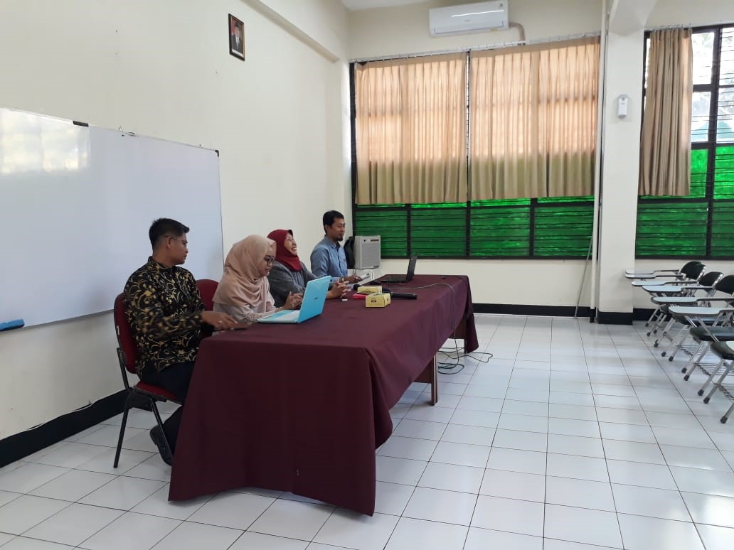 BIMBINGAN KARIR WISUDAWAN GELOMBANG II TAHUN 2018