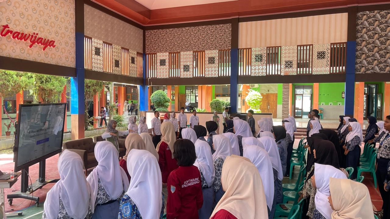 Fpsd Peningkatan Kompetensi Guru dan Siswa melalui Sosialisasi Program Studi ...