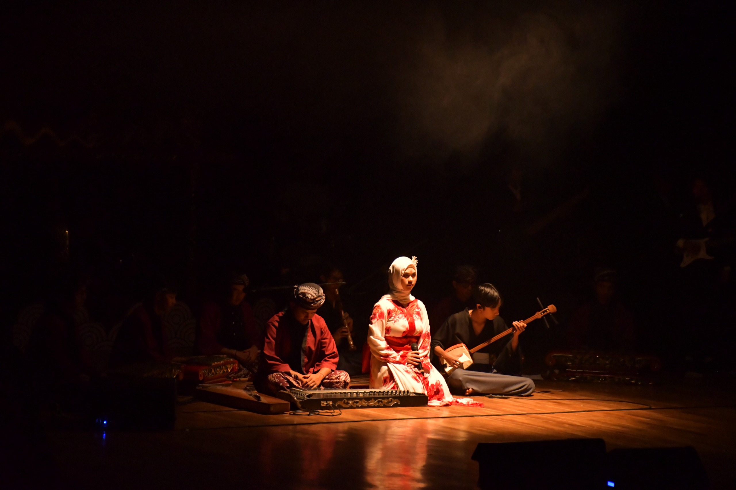 MELARASHINADA: Harmonizing Madenda and Hirajoshi in a Cross-Cultural Musical Collaboration