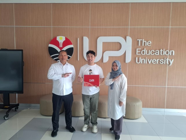 Wangliang, Sutradara Profesional Tiongkok, Raih Gelar Sarjana Seni melalui Jalur RPL di UPI dan Lanjutkan Studi S2