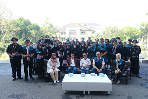 “Why We Create”: SEENTESA ESSENTIA 2026 Jadi Ruang Refleksi dan Eksplorasi Kreativitas Mahasiswa IDM UPI