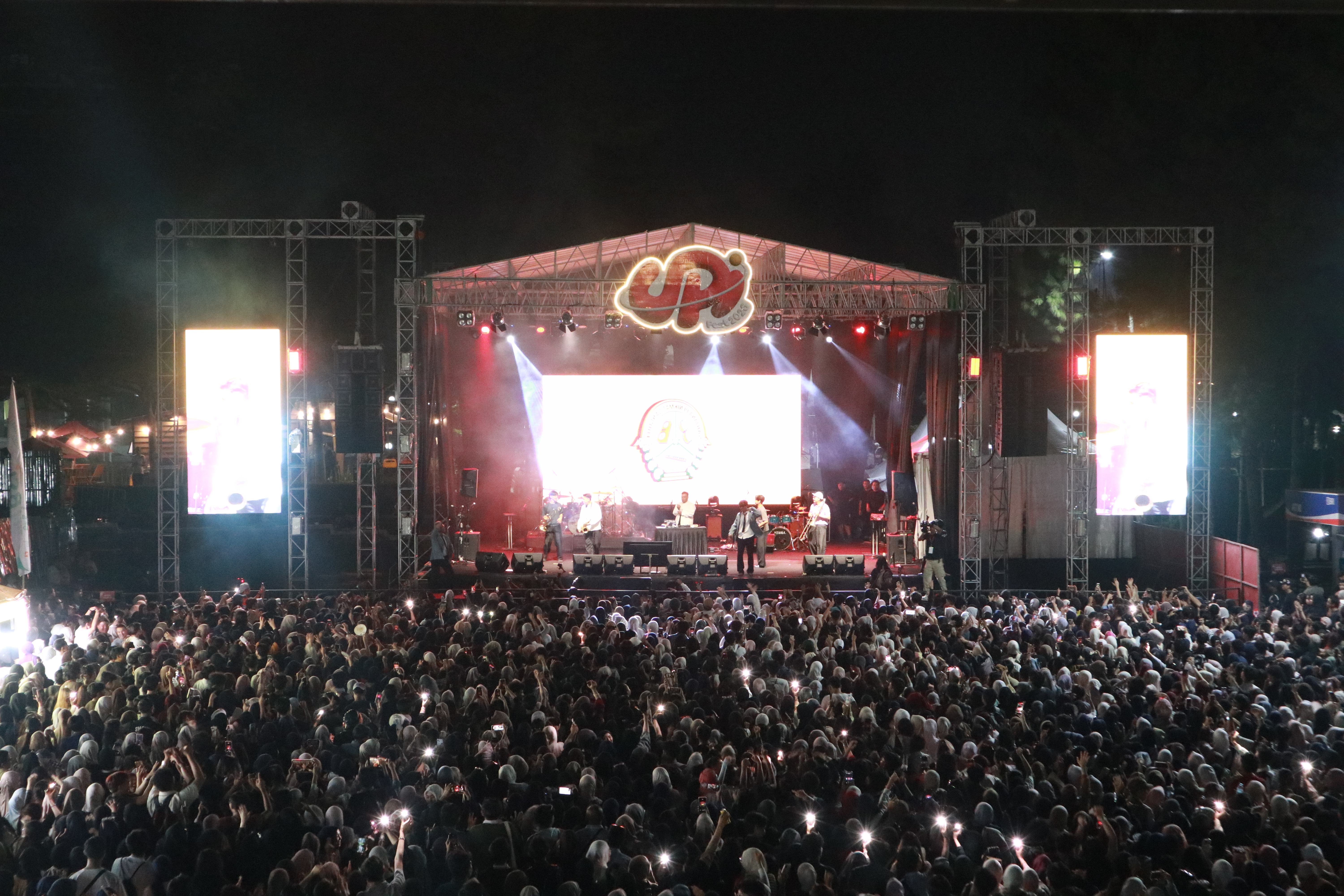 UPI Fest 2026 “Isola Universe” Meriahkan Dies Natalis ke-72, Hadirkan Musik, Kuliner, dan Wayang Golek
